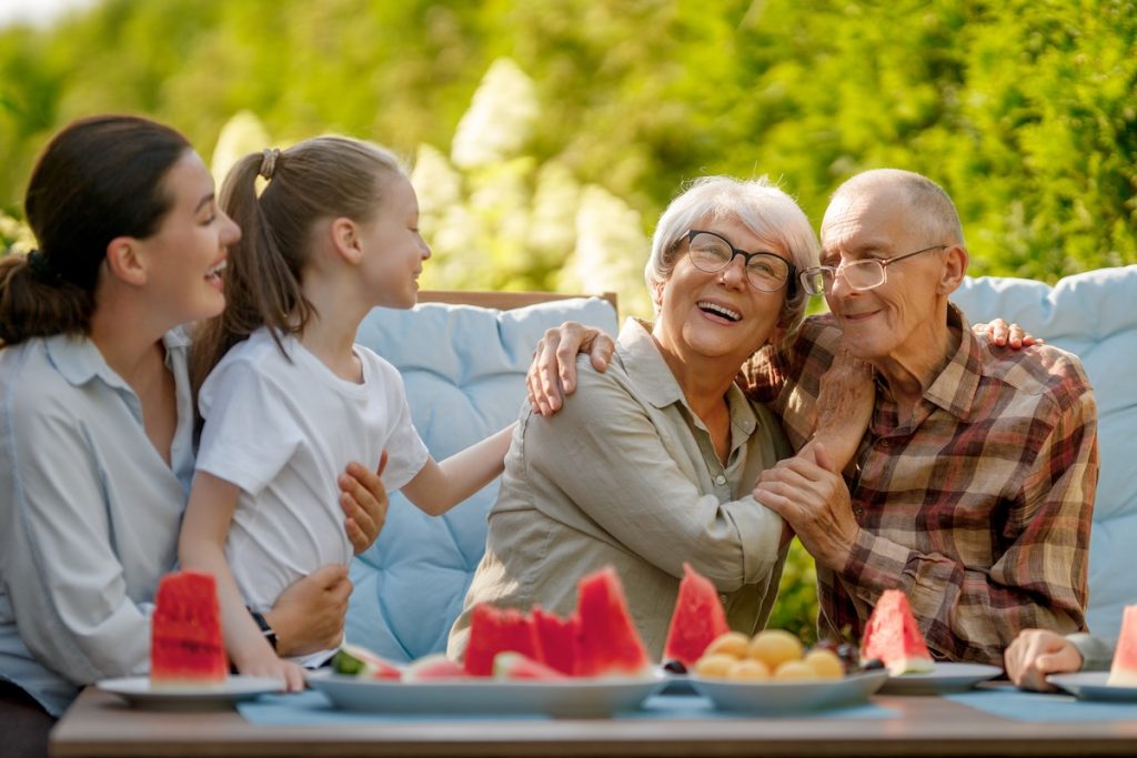 10 Cool Summer Activities You Can Do With Your Senior Loved One